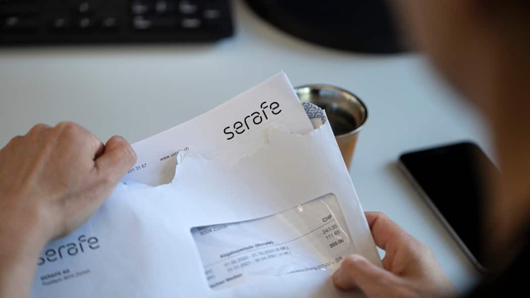 Hohe Serafe-Rechnung? Das können Sie tun Einmal im Jahr bekommt jeder Schweizer Haushalt eine Serafe-Rechnung.