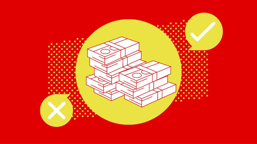 Rechnung nicht bezahlt? Dieses Tool zeigt, was Sie schulden Ein Bündel mit Geldscheinen befindet sich vor einem roten Hintergrund - Finden Sie mit dem Beobachter-Format «Be-O-Mat» mit wenigen Klicks heraus, was für Ihren spezifischen Fall gilt, indem Sie wenige Fragen zu Ihrer Situation beantworten.