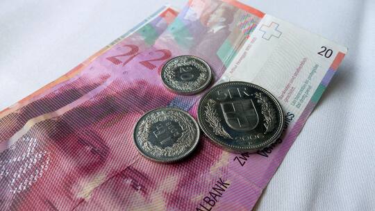 In Zukunft zahlen Swisscom-Kunden drauf