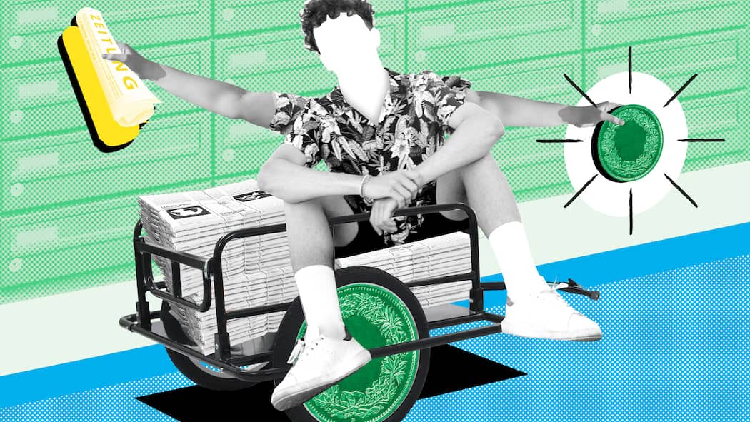 Sommerjobs für Jugendliche – das gilt Ein Jugendlicher sitzt auf einem Stapel Zeitungen, die er als Ferienjob an die Haushalte verteilt. Wenn Minderjährige während der Sommerferien einen Mini-Job ausüben, können sie nicht zu allen möglichen Aufgaben verdonnert werden. Das sind ihre Rechte