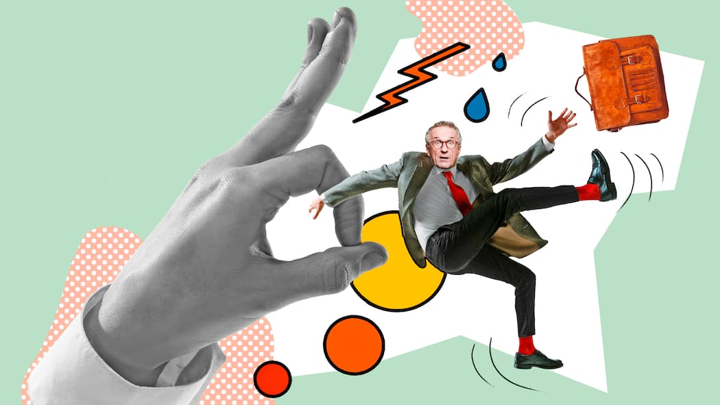 Über fünfzig – und keinen Job mehr Ein älterer Angestellter wird von einer grossen Hand grob zur Seite gestossen. Bei einer Kündigung von über 60-Jährigen hat die Arbeitgeberin eine erhöhte Fürsorgepflicht und es stellt sich darum die Frage, ob eine Entlassung nicht auch missbräuchlich erfolgt ist.