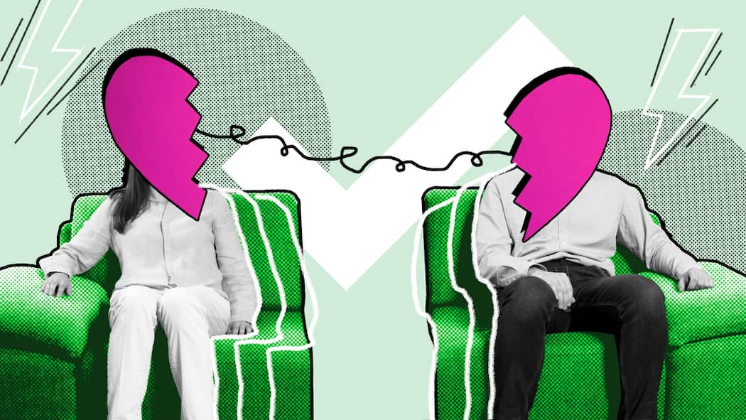 Finden Sie gute Lösungen für Ihre Scheidung Montage Paar mit gebrochenen Herzen als Köpfe sitzen auf getrenntem Sofa. Expertinnen und Experten des Beobachters beraten Sie für 60 Franken telefonisch zu Ihrer Scheidung. Buchen Sie hier einen Termin und erhalten überdies Zugriff auf alle Inhalte von Beobachter und Guider für 30 Tage.