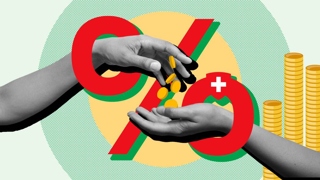 Was tun, wenn ich die Steuern nicht zahlen kann? Zwei Hände ragen durch ein Prozent-Zeichen, wobei die eine Hand sinnbildlich für den Fiskus steht und die andere für den Steuerzahler. Diese Möglichkeiten haben steuerpflichtige Personen in der Schweiz, wenn sie zu wenig Geld haben, um die Steuern zu zahlen.