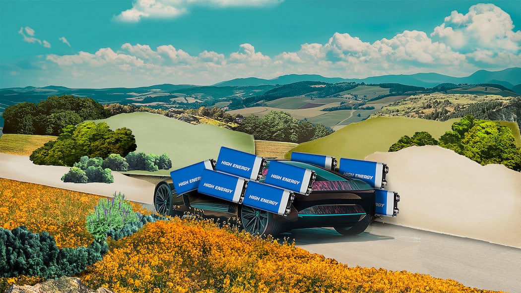 E-Autos: Vorurteile im Faktencheck Ein Auto beladen mit übergrossen Batterien - Zu teuer, zu langsam, zu wenig Ladestationen – rund um Elektroautos kursieren jede Menge Vorurteile. Was stimmt? Der Beobachter klärt auf – mit Fakten und Kauftipps