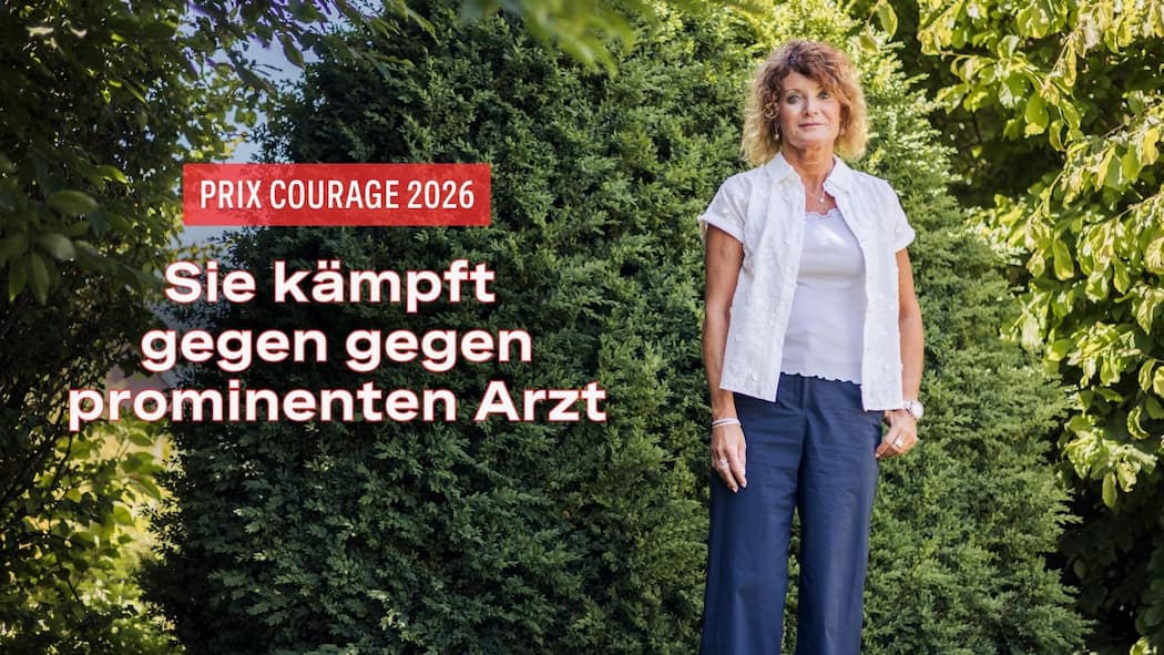 «Trotz starker Schmerzmittel konnte ich mich kaum noch bewegen» Manuela Eggli steht vor einer Hecke.