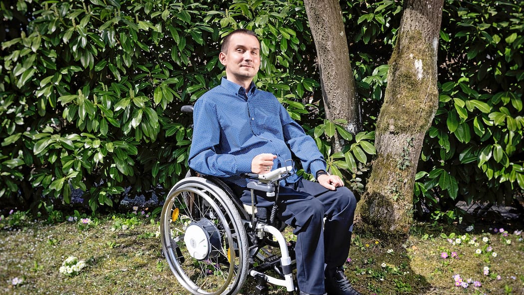 Wie ein Ukrainer im Rollstuhl die Flucht in den Aargau schaffte Dmytro Zharyi, ukrainischer Menschenrechtsanwalt