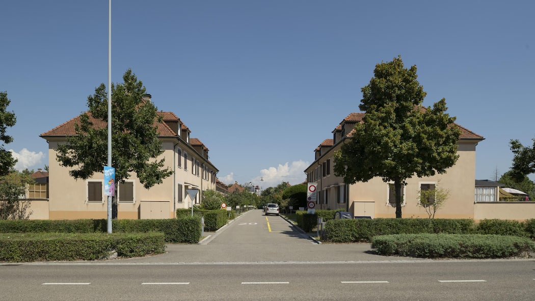 Mit diesen Nebenkosten müssen Hausbesitzer rechnen Freidorf Muttenz - Arbeitersiedlung, Gartenstadtprinzip, aufgenommen am Montag, 21. August 2023 in Muttenz, Kanton Baselland. Die Gemeinde ist eine von zehn Gemeinden aus den Kantonen Baselland und Solothurn, welche 2018 den «Verein Birsstadt» gegr…