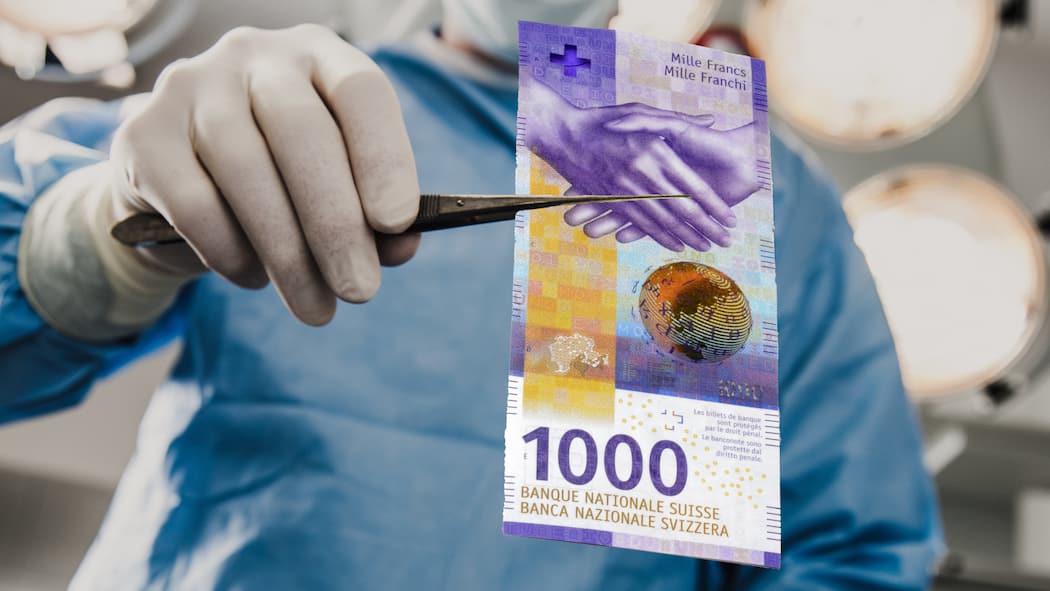 Operieren, weil es Geld bringt Privatversicherte werden öfters am Herzen operiert. Eine medizinische Begründung dafür fehlt