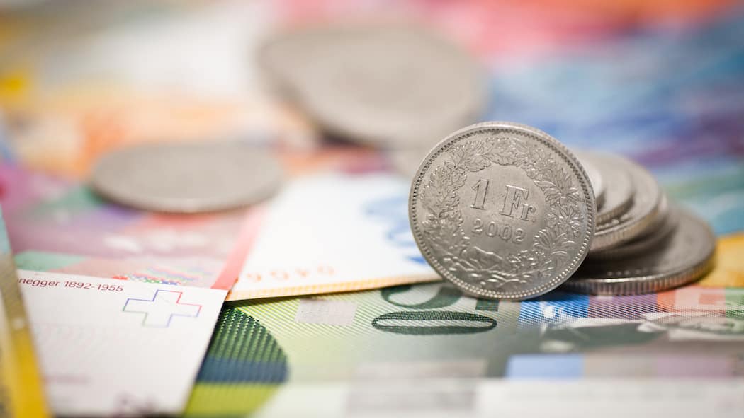 Was tun, wenn der Chef Geld zurückbehält? Schweizer Franken