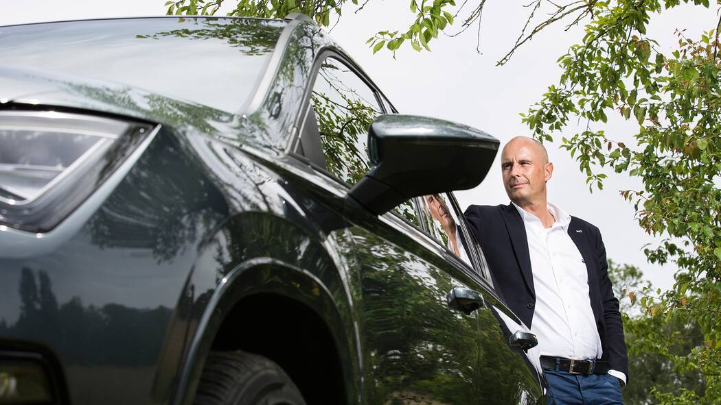 «Charakterlich nicht geeignet» fürs Auto Oliver G. steht neben seinem Auto