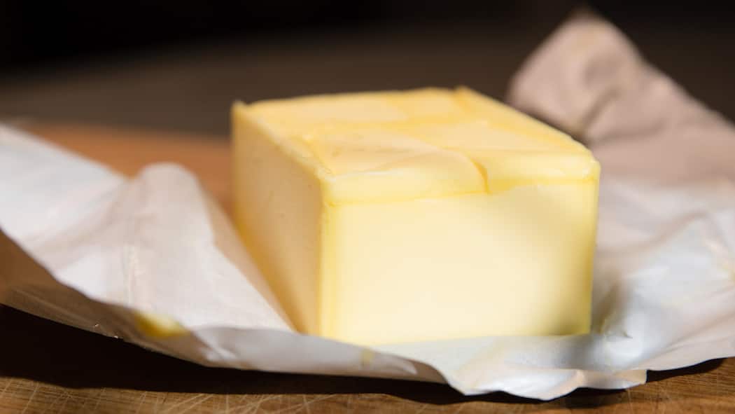 Schweizer zahlen, Saudis sahnen ab Butter