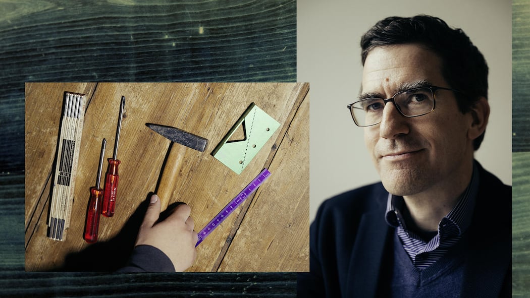 «Die Hälfte aller heutigen Jobs gab es vor 80 Jahren nicht» Collage mit Porträt von David Dorn - Programmiererin oder doch lieber Pflegefachfrau? KI krempelt die Arbeitswelt um – und verunsichert Jugendliche bei der Berufswahl. Ökonom David Dorn erklärt, warum die Zukunft weniger düster ist als befürchtet