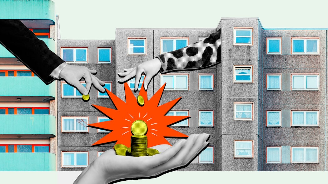 Referenzzinssatz bleibt bei 1,75 Prozent – was heisst das? Aus einer Wohnsiedlung ragen zwei Arme heraus, die ein paar Münzen auf eine offen gehaltene Hand legen. Was bedeutet der veränderte Referenzzinssatz für Mieterinnen und Mieter? Die Antworten auf die wichtigsten Fragen