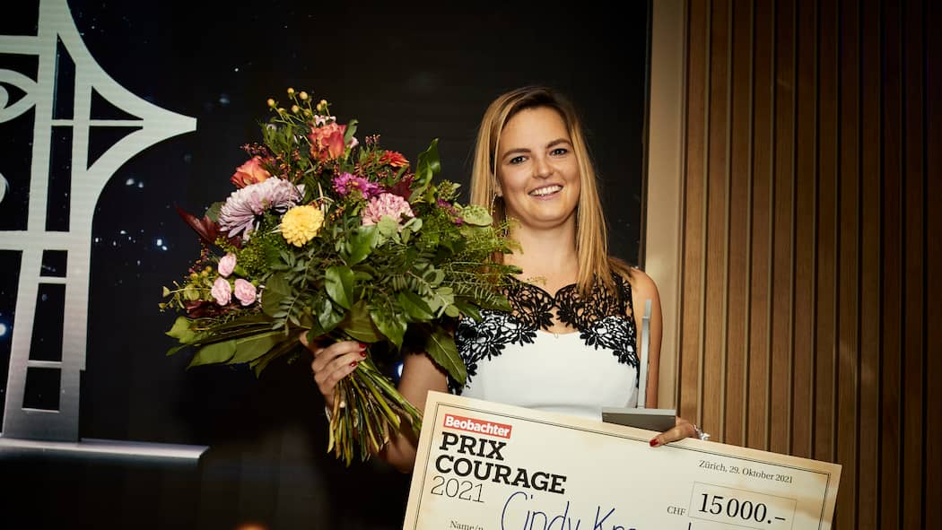 «Um kein Opfer mehr zu sein, musste ich laut werden» Cindy Kronenberg hat den Prix Courage 2021 erhalten.