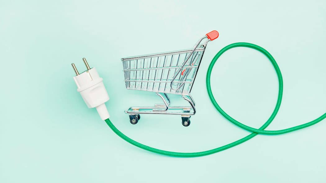 Warum wird der Strom so teuer? Ein Durchschnittshaushalt zahlt im kommenden Jahr 220 Franken mehr für Strom.