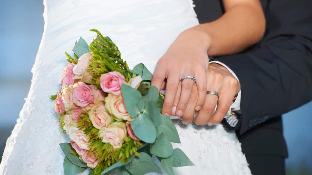 Wer spart und wer draufzahlt – die grosse Übersicht Die Hochzeit ist ein grosser Moment im Leben. Sie kann aber auch Steuernachteile bringen.