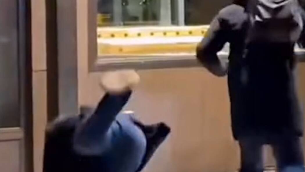 Wer zahlt eigentlich, wenns mich auf Glatteis umhaut? BZ Reactions: Wer zahlt eigentlich, wenns mich auf Glatteis umhaut?