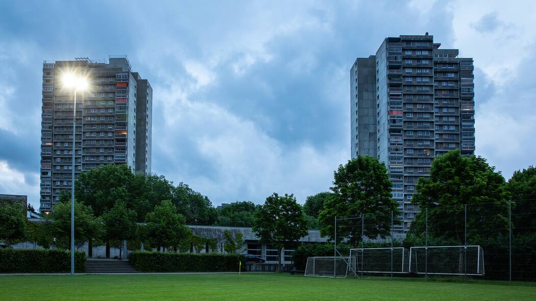 Lämpen um Lampen Sportplatz Murifeld in Bern