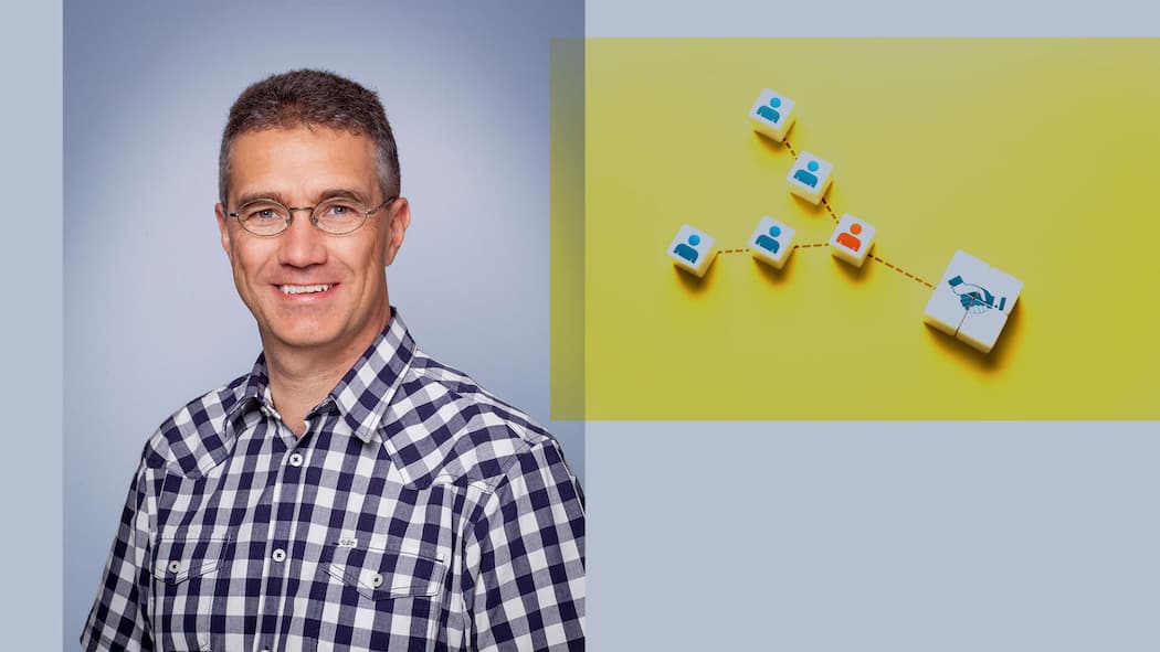 «Mir macht diese Gesetzeslücke grosse Sorgen» Collage zum Thema "Mediatoren: Was bedeutet Auskunftspflicht" aus istockphoto Bild: Reaching an agreement. Set dialogue of opponents. Sign the contract. Come to a consensus. Cooperation instead of competition. Mediation between sides. und Portrait vo…