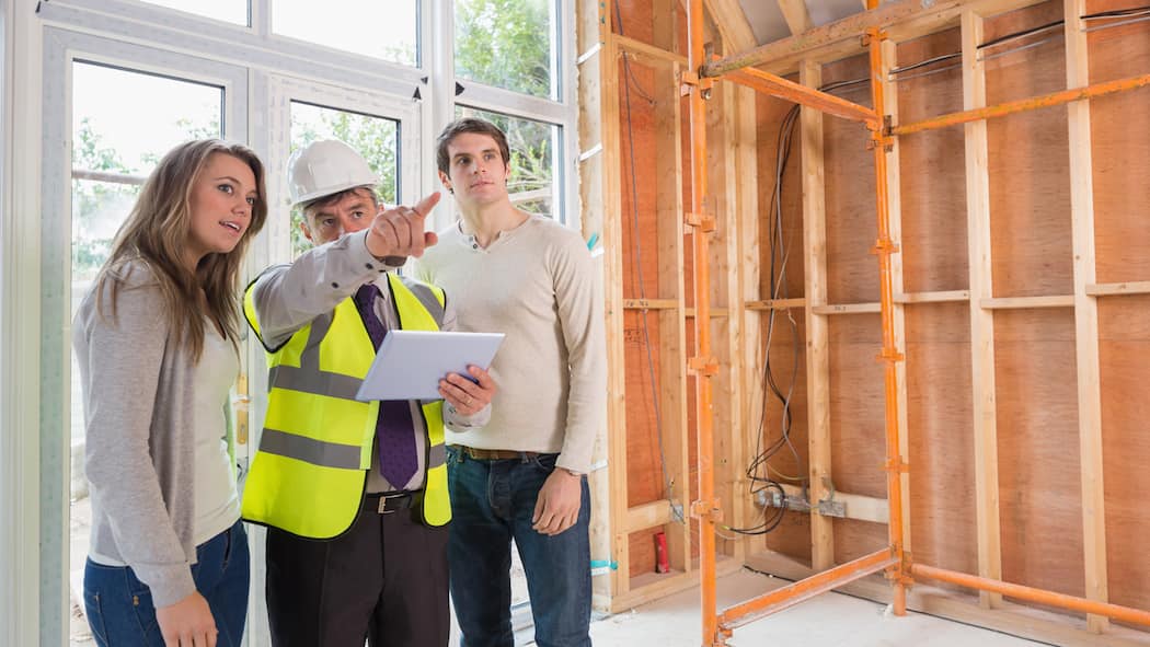 Den Neubau ohne Mängel gibt es nicht Architekt mit zwei Kunden