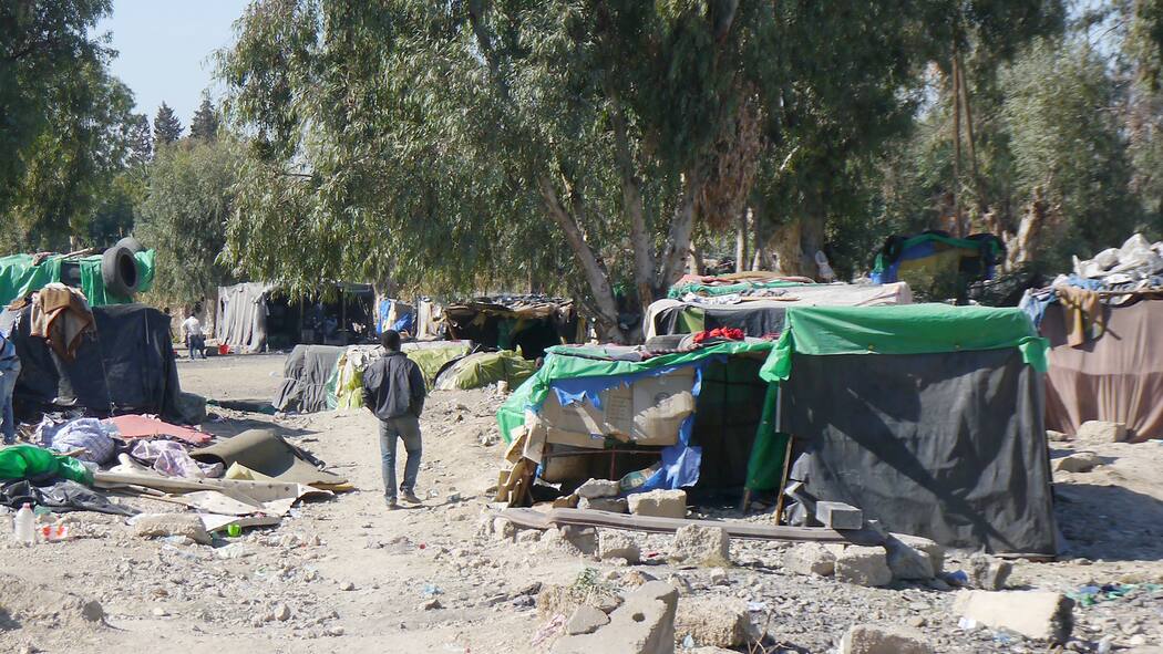 «Die Grenzen zu lockern ist weltfremd» Migrantencamp bei Fes in Marokko