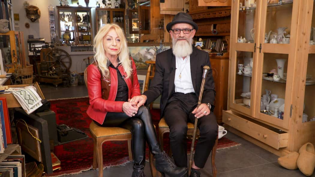 «Wir hätten uns gewünscht, dass geholfen wird» Giuseppe und Renate Milazzo sitzen in ihrem Antiquitätengeschäft.