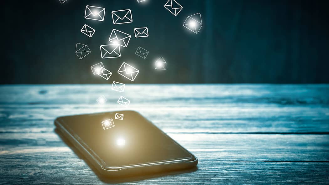 12 Checklisten zu Google, Facebook & Co. Digitale Datenspuren hinterlassen