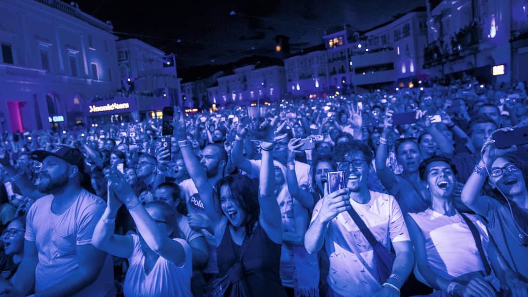 Zu viel Party für die Partybranche Publikum am Moon & Stars Festival 2019 in Locarno