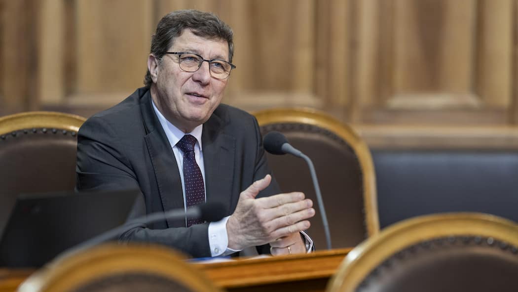 Ständerat Mauro Poggia fordert Mitsprache für Prämienzahlende Mauro Poggia, MCG-GE, begruendet seinen Vorstoss an der Fruehjahrssession der Eidgenoessischen Raete, am Donnerstag, 6. Maerz 2025 im Staenderat in Bern. (KEYSTONE/Alessandro della Valle)SCHWEIZ SESSION STAENDERAT