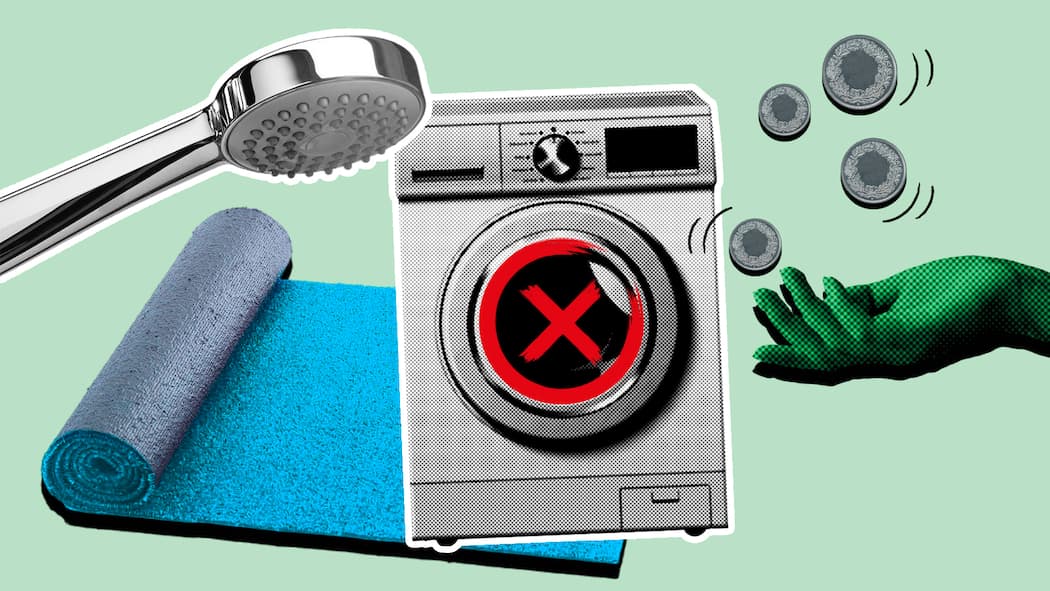 Nicht alles ist ein Mietmangel Eine Waschmaschine, ein Duschkopf und Rollteppich vor einer grünen Hand, die Münzen hochwirft. Diese Irrtümer kursieren über Mietmängel.