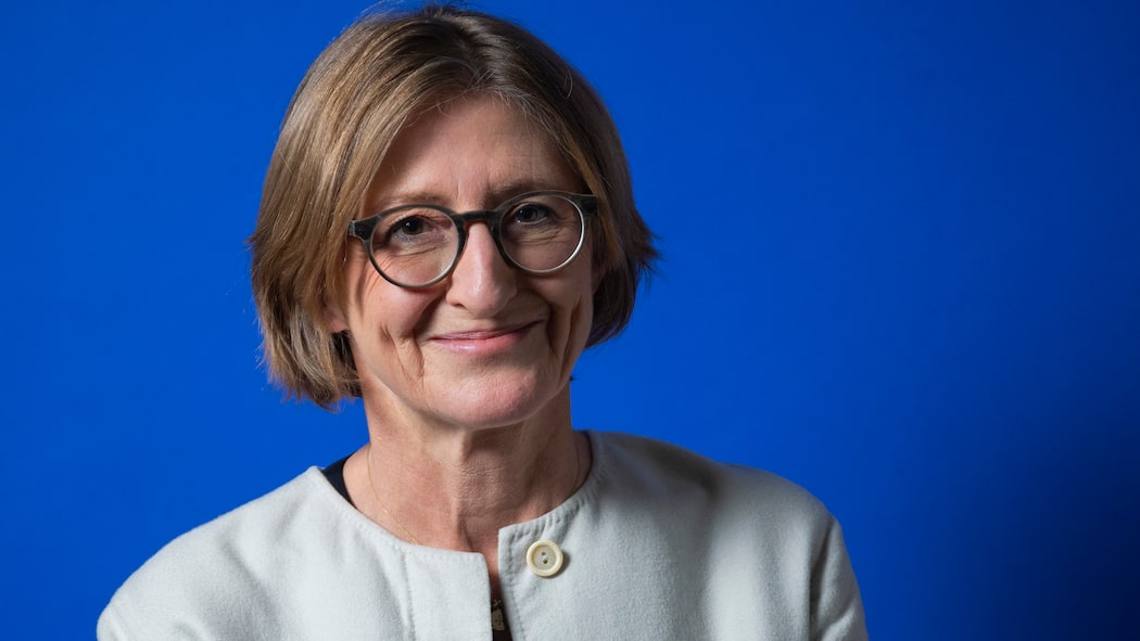 «Die freie Wahl der Pensionskasse wäre ein Desaster» Portrait von Oekonomin Monika Buetler