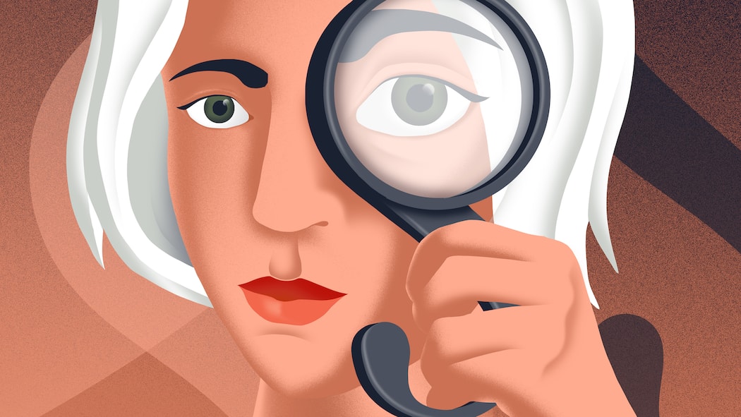 Darf es etwas mehr Gerechtigkeit sein? Frau mit Lupe in Form eines Paragrafen