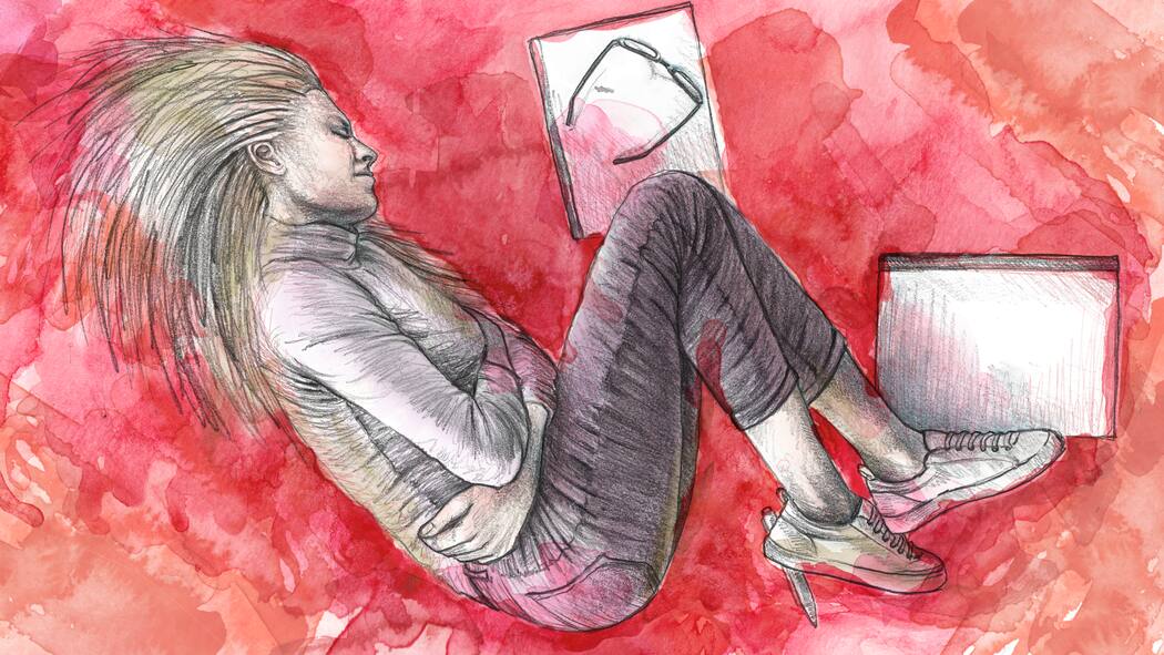 Mit der Regel statt dagegen Illustration einer jungen Frau, die auf dem Boden liegt und sich den Bauch vor Schmerzen hält. Die Umgebung rund um sie herum ist in blutroter Farbe gehalten.