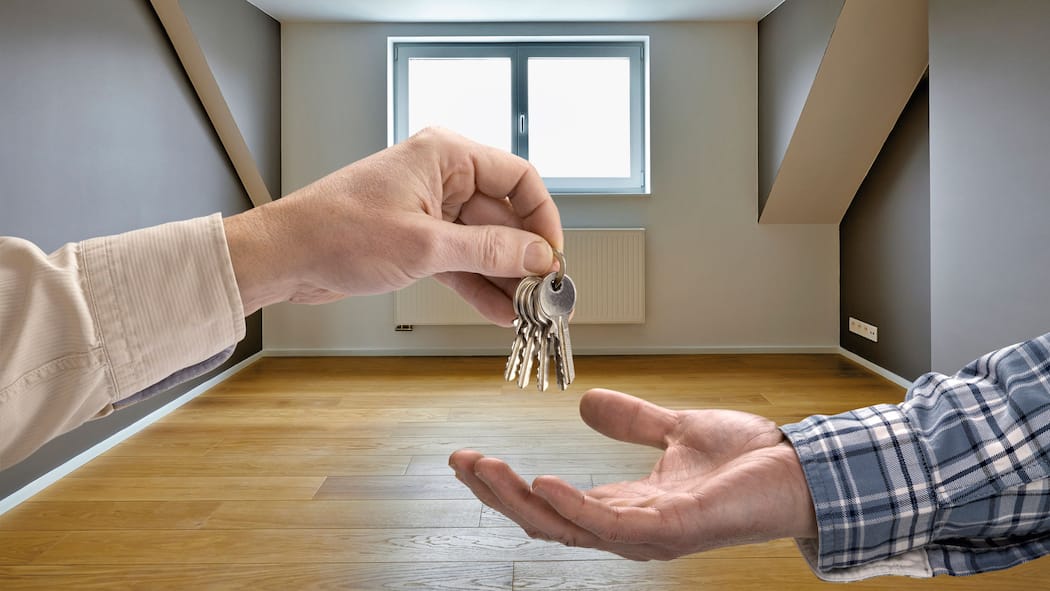 So wird man ein Haus los Hauskauf Schlüsselübergabe