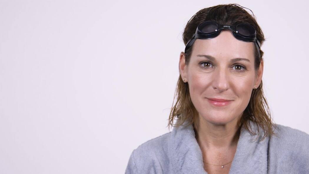 Macht Chlor im Wasser rote Augen? Dr. med. Claudia Twerenbold über den Einfluss von Chlor im Wasser