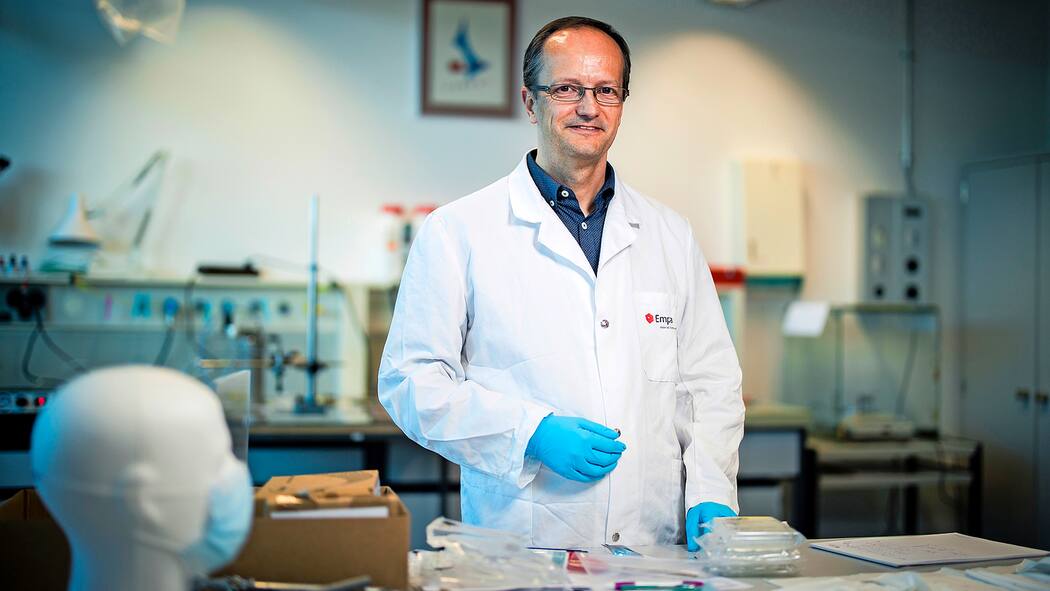 Worauf beim Kauf von Schutzmasken zu achten ist René Rossi, ETH-Professor und Mitglied der Covid-19-Wissenschafts-Taskforce