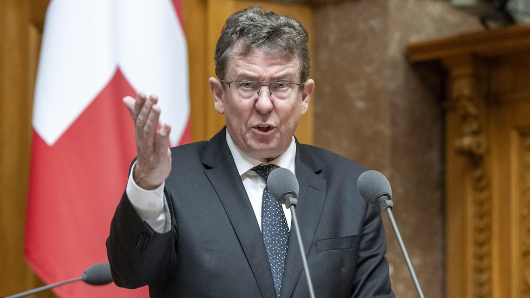 Zu 0,19 Prozent erreicht – so steht es um unser Klimaziel Bundesrat Albert Roesti spricht im Nationalrat - Die Zahlen zeigen immer deutlicher, wie unrealistisch der Plan mit den CO₂-Kompensationen war. Auch neue Zertifikate vom thailändischen E-Bus-Projekt reissen das Steuer nicht herum