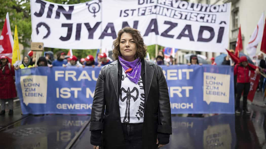 «Ein Skandal, dass wir weiter für Vergewaltigungsopfer kämpfen müssen» SP-Nationalrätin Tamara Funiciello; Sexualisierte Gewalt «Ein Skandal, dass wir weiter für Vergewaltigungsopfer kämpfen müssen» Nach Vergewaltigungen ist die Versorgung weiterhin schlecht, kritisiert SP-Nationalrätin Tamara Funiciello. Die geplante Teilrevision des Opferhilfegesetzes sei «das blosse Minimum». Genf zeigt, dass es anders geht.