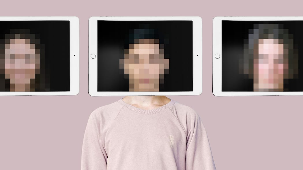 Die missbrauchen Bilder von mir – was tun? Das Bild zeigt eine Frau, deren Gesicht auf einem Tablet verpixelt in verschiedenen Versionen gezeigt wird.