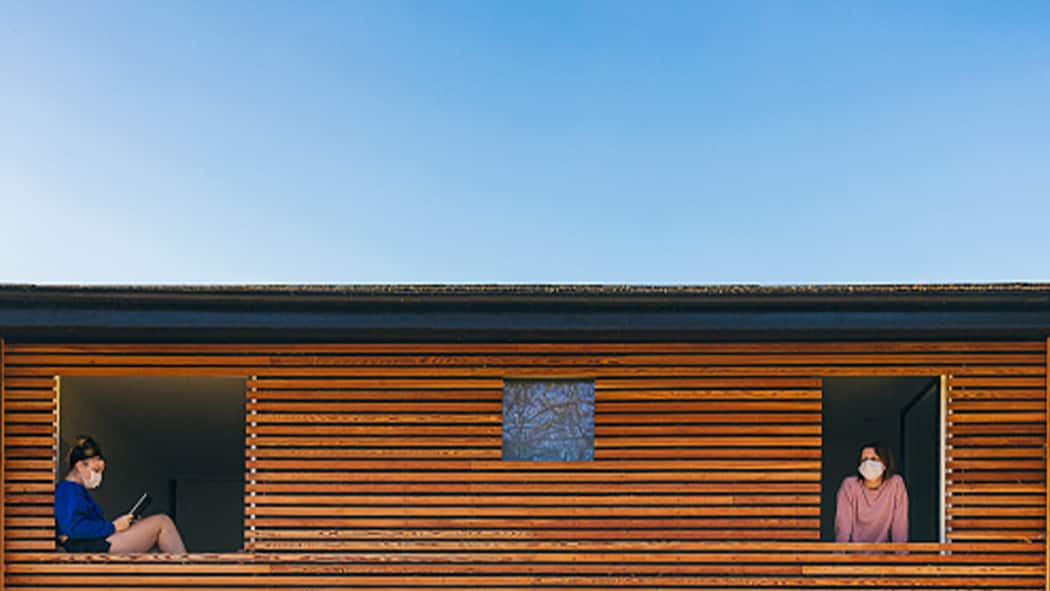 Was gilt bei Homeoffice, Kurzarbeit und Quarantäne? Homeoffice Qurantäne Kurzarbeit Arbeitsrecht Expertin Irmtraud Bräunlich Keller