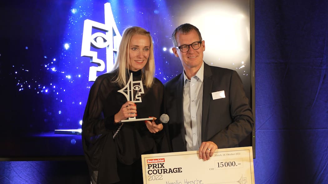 Demokratiekämpferin erhält Auszeichnung Prix Courage 2022: Gewinnerin Natallia Hersche