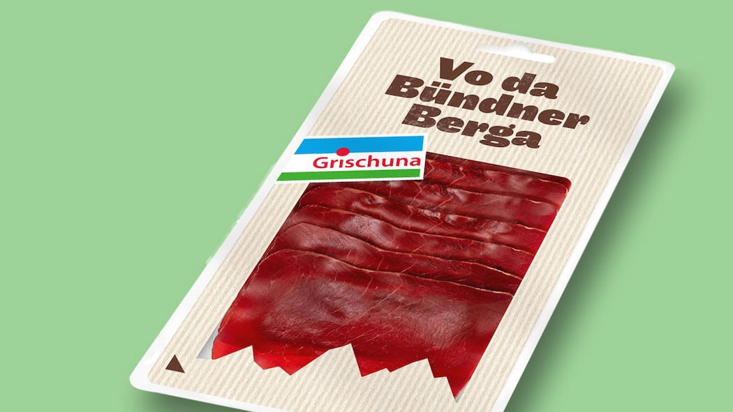«Vo da Bündner Berga», aber das Fleisch stammt aus Südamerika Grischuna-Bündnerfleisch - Bergsilhouetten und Mundartsprüche suggerieren Schweizer Herkunft. Doch manchmal kommt das Bündnerfleisch vom anderen Ende der Welt