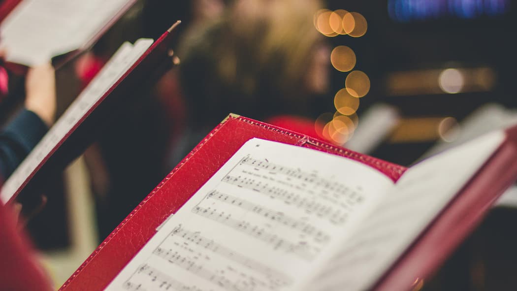 Dank Spenden kann er zum Chorwochenende Chor, Noten, Lied, singen