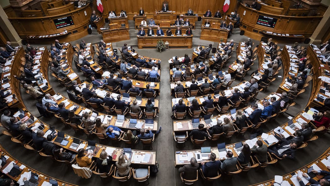Jetzt kommt die Beobachter-Forderung ins Parlament KEYPIX - Die Mitglieder der Grossen Kammer stimmen ab, an der Wintersession der Eidgenoessischen Raete, am Donnerstag, 4. Dezember 2025 im Nationalrat in Bern. (KEYSTONE/Alessandro della Valle)