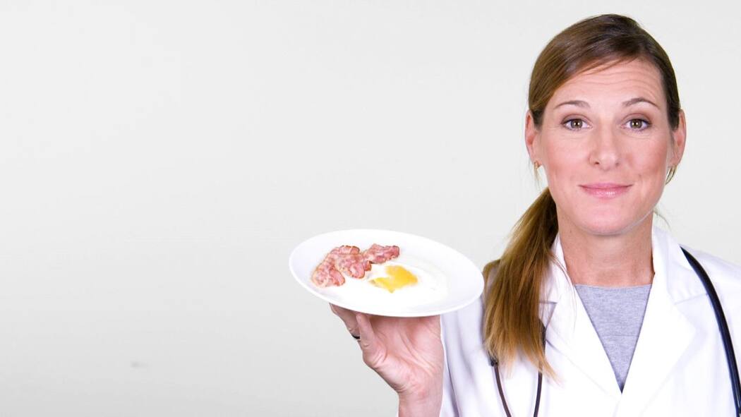 Darum hilft fettiges Essen nicht gegen den Kater Dr. Claudia Twerenbold