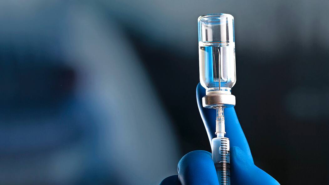 Grippeimpfung wirkt nur beschränkt Spritze und Impfstoff