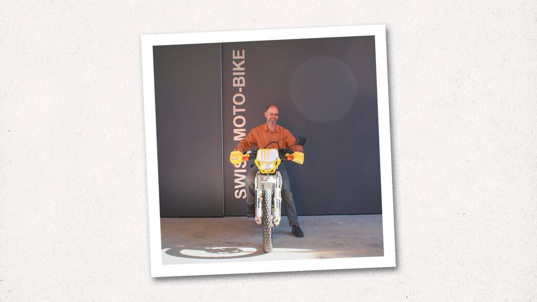 Swisscom-Handy-Abos für Kleinbetriebe bis zu 67 Prozent teuerer Andreas Giger auf einem Motorrad - Kleinunternehmer erhalten bei der Swisscom ein neues Abomodell – und sollen dafür nun deutlich mehr zahlen. Auch für Dienste, die sie nicht wünschen