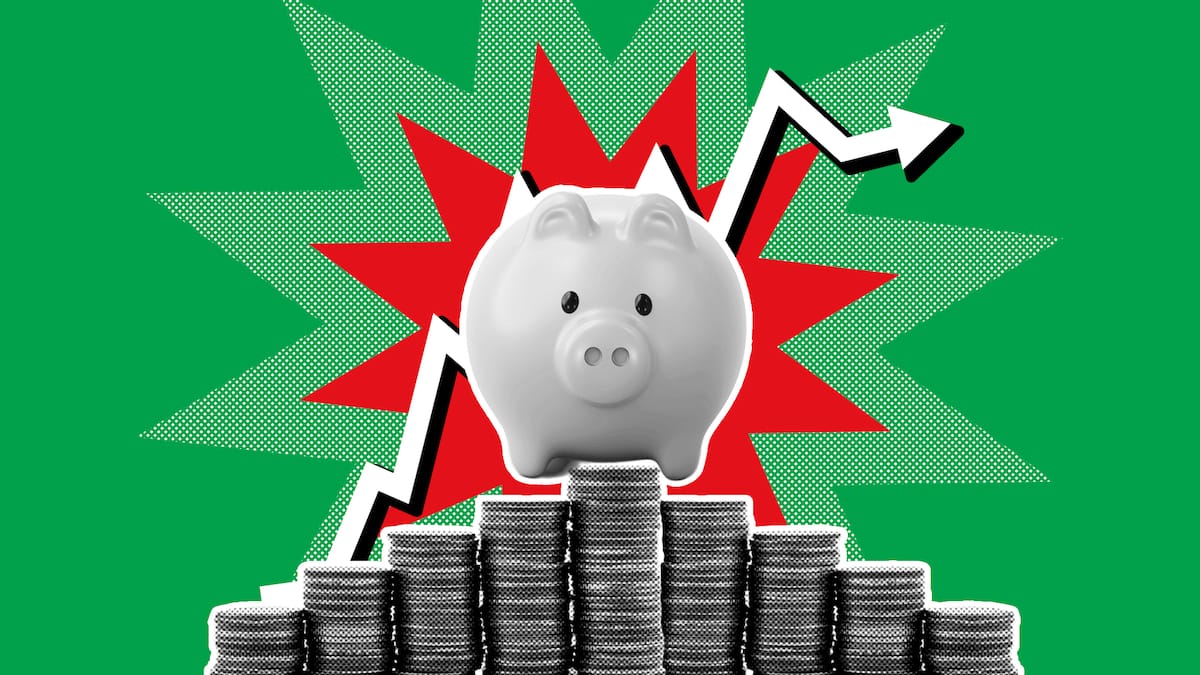 Ein Sparschwein steht auf einem Stapel Geldmünzen vor einem rot-grünen Hintergrund. Der Beobachter beantwortet für Ratsuchende Fragen zum Thema Finanzen und Steuern. Buchen Sie jetzt einen Beratungstermin