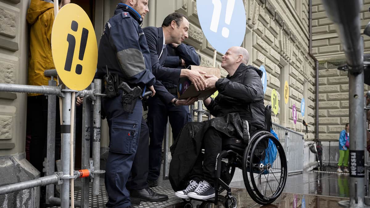 Inklusions-Initiative Schweiz: Bundesrat erarbeitet Gegenvorschlag, Initianten bestehen auf Initiative