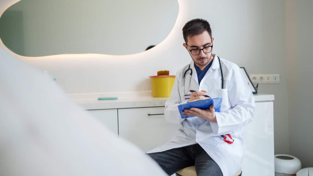 Ärzteverband zofft sich mit BAG über Daten zu Papierkrieg Ärzteverband zofft sich mit BAG über Daten zu Papierkrieg